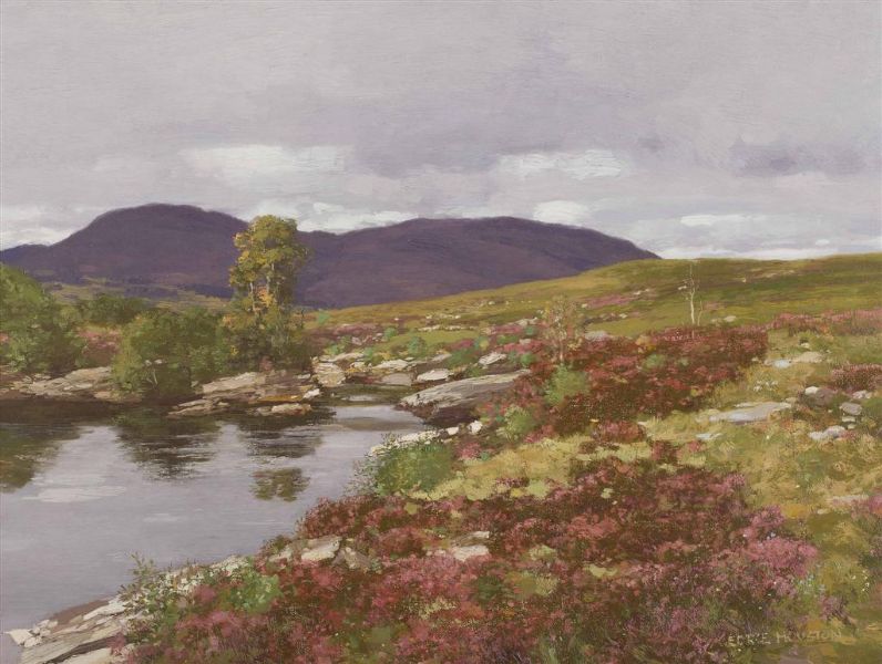 HEATHER BY A MOUNTAIN LOCH